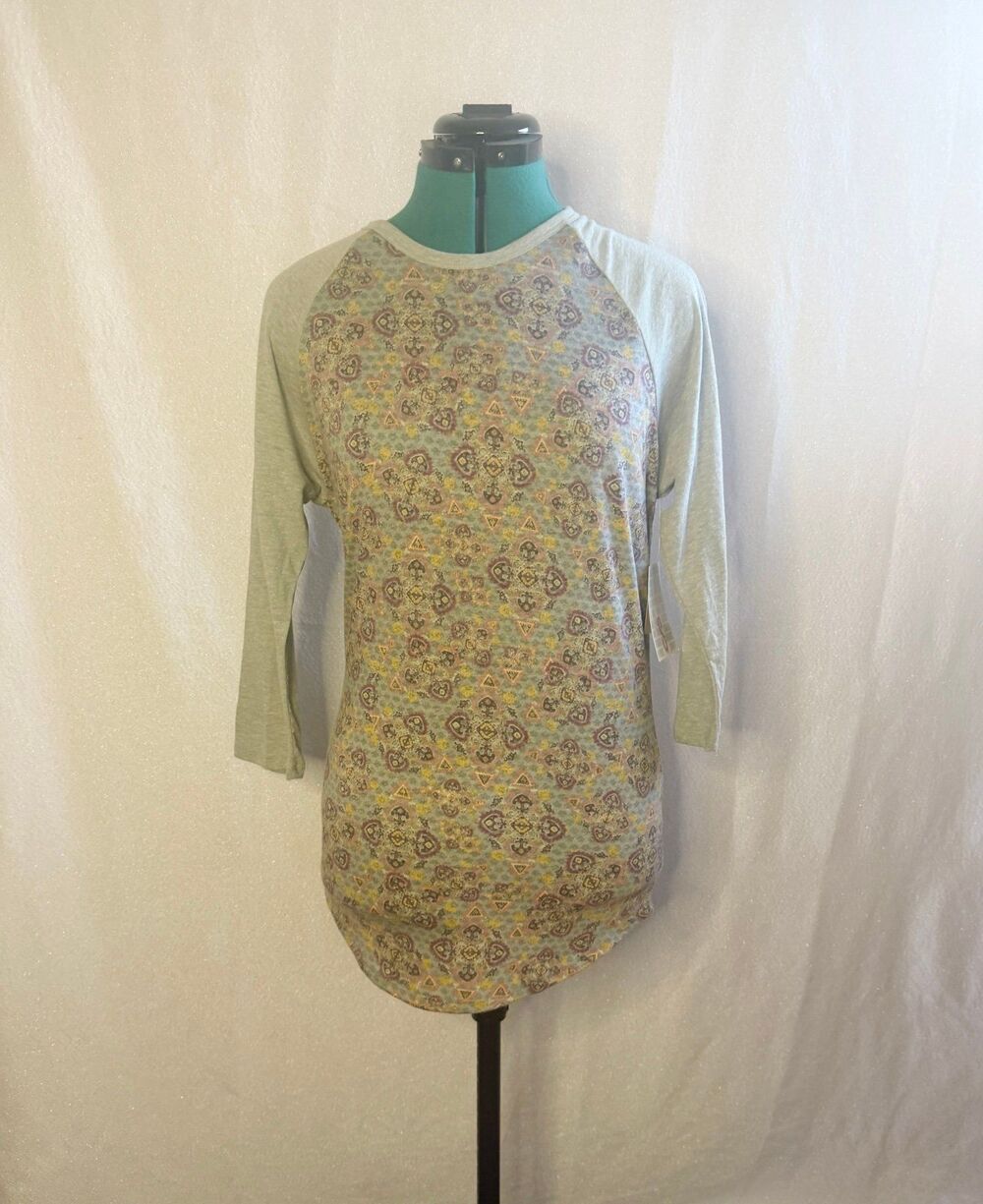 NWT Lularoe Randy top size small